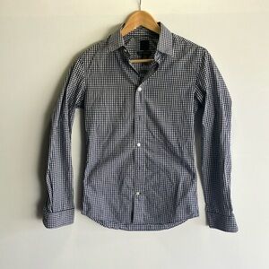 H&M Blue and White Checkered Button Down Shirt